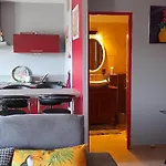 Апартаменты La Bastide Du Canal Avec Piscine Et Clim Каркассон