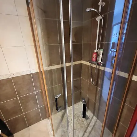 La Bastide Du Canal Avec Piscine Et Clim Apartment *